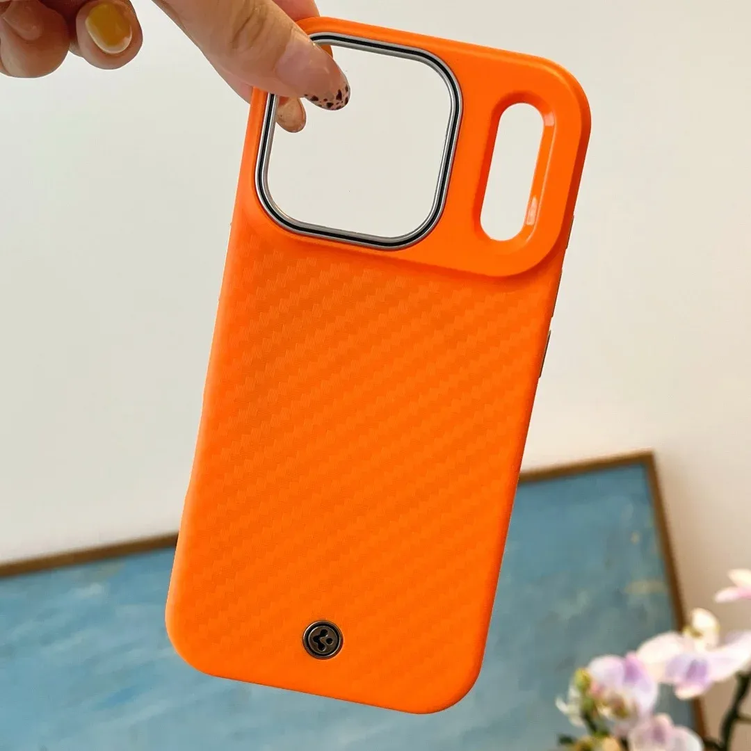 כיסוי Spigen Kevlar מגנטי דק ל‑iPhone 17 Air/17 Pro